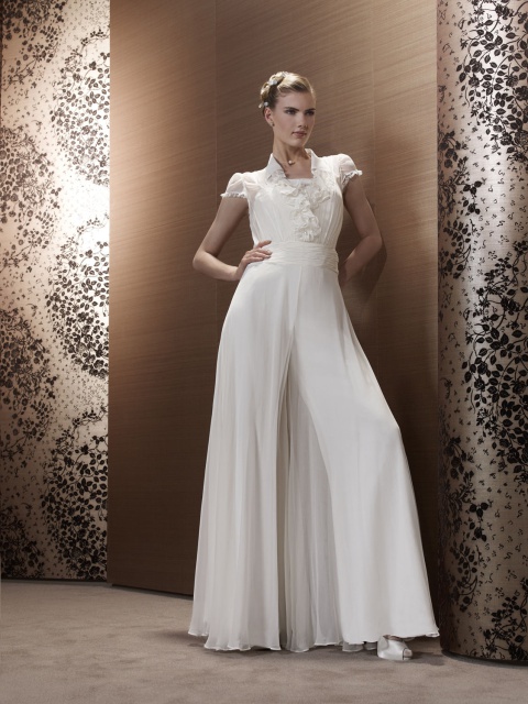 Свадебное платье со сложным дизайном